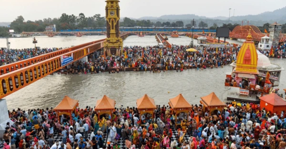 packed-crowd-har-ki-pauri-haridwar