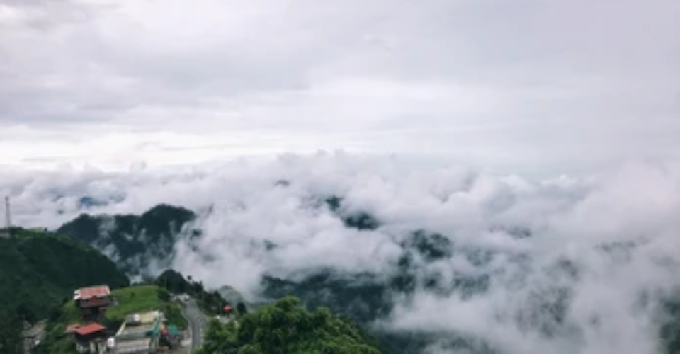 tehri-village-in-mountains