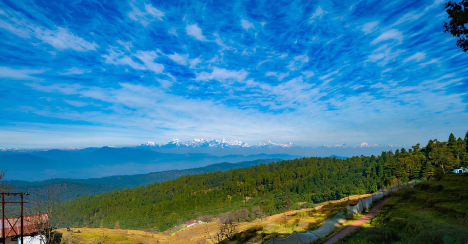 chaukori-panoramic-mountain-vista