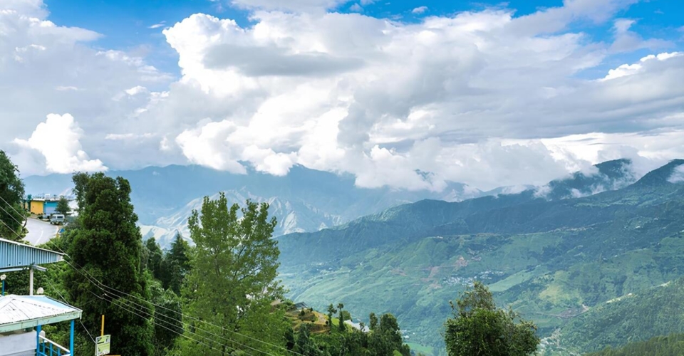 dhanulti-mountain-view