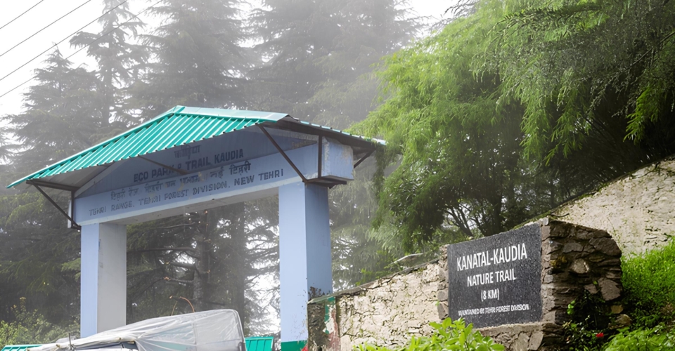 kanatal-kaudia-nature-trail-sign