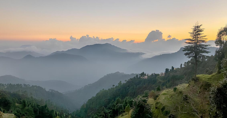 kanatal-misty-mountain-sunset