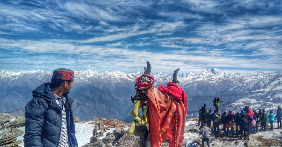 kedarkantha-summit-group-photo