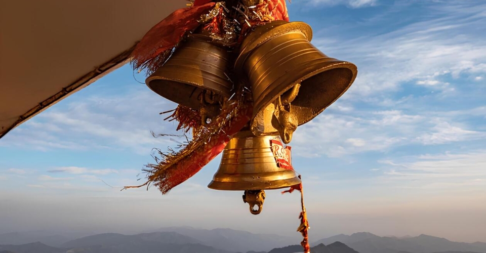 surkanda-devi-bell-kaddukhal-near-dhanaulti